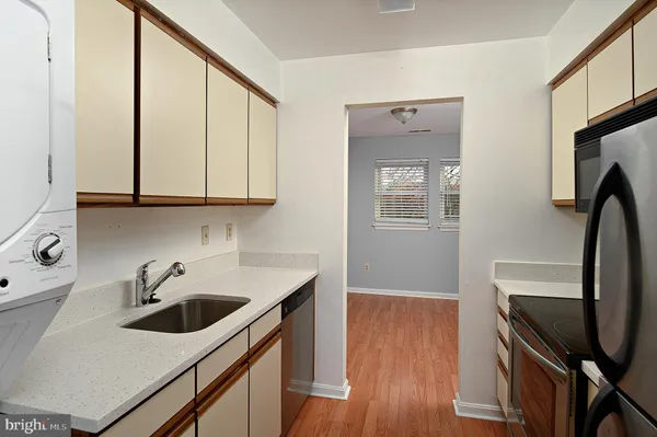 $1,900 | 8360 Montgomery Run Road, Unit G, Ellicott City, MD 21043