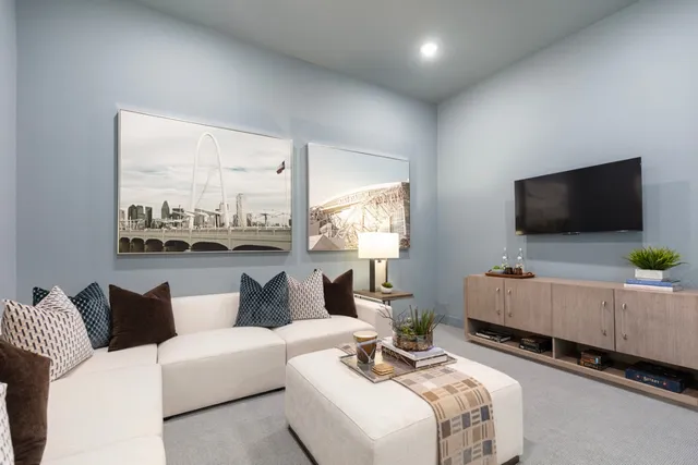 $572,601 | 827 Jackson River Loop, Kyle, TX 78640