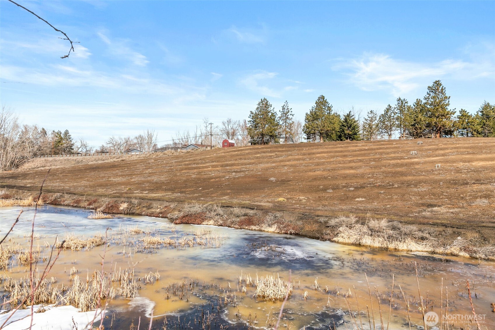 0 West Malaga Road Malaga, WA 98828 - Photo 34 of 36 a view of an ocean and beach