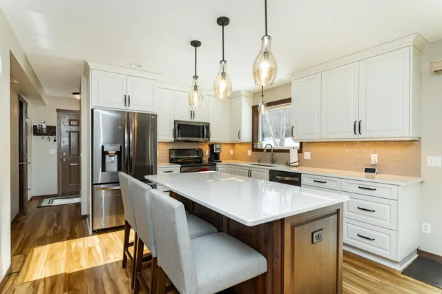 $547,500 | 1310 Lone Pine Drive Southwest, Rochester, MN 55902