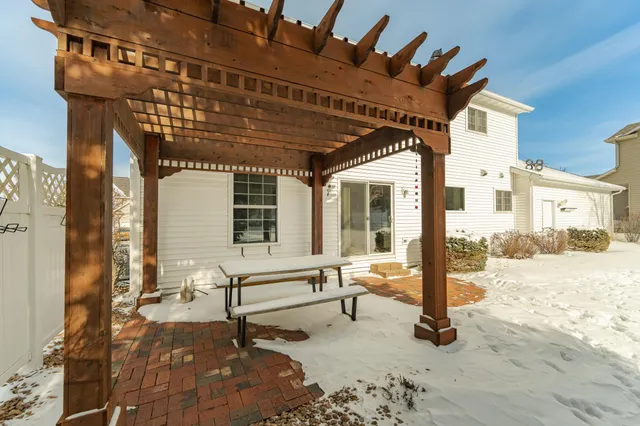 $547,500 | 1310 Lone Pine Drive Southwest, Rochester, MN 55902