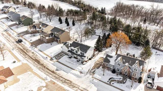 $547,500 | 1310 Lone Pine Drive Southwest, Rochester, MN 55902