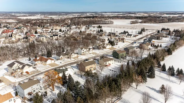 $547,500 | 1310 Lone Pine Drive Southwest, Rochester, MN 55902