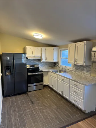 $3,300 | Undisclosed Address, Islip Terrace, NY 11752