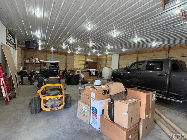 $316,000 | 1013 Z And Z Road, Greenville, IL 62246