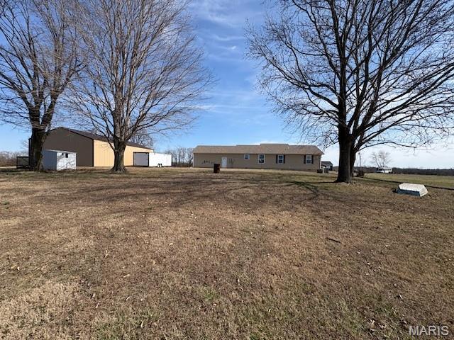 1013 Z And Z Road Greenville, IL 62246 - Photo 4 of 30