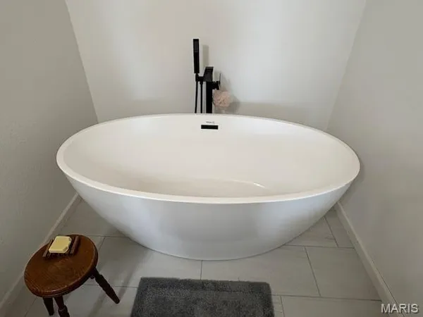 $316,000 | 1013 Z And Z Road, Greenville, IL 62246