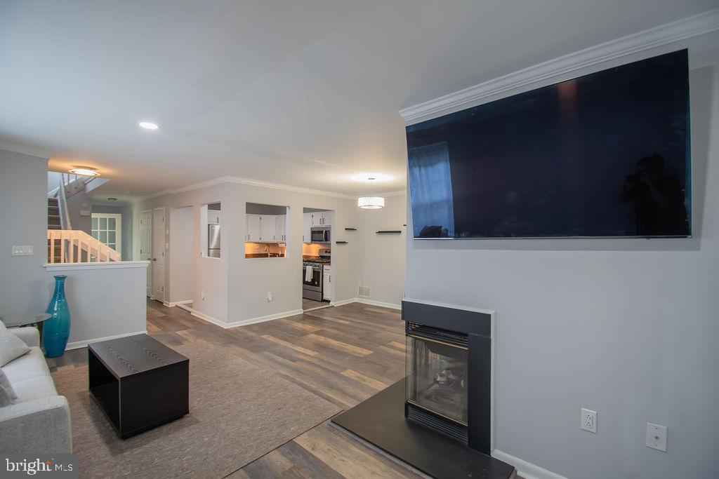 1 Mine Road Monroe Township, NJ 08831 - Photo 9 of 22 Living room