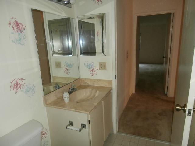 8181 Springtree Road, Unit C Boca Raton, FL 33496 - Photo 7 of 12 0 (30)
