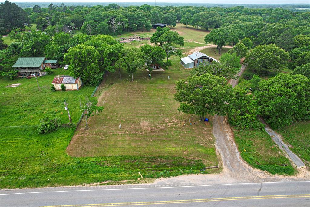 4850 Fm 1753 Denison, TX 75021 - Photo 18 of 23 a view of a yard with a fountain
