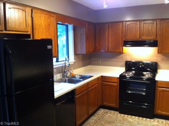 234 Northpoint Avenue, Unit D High Point, NC 27262 - Photo 2 of 10 Gallery Image 2