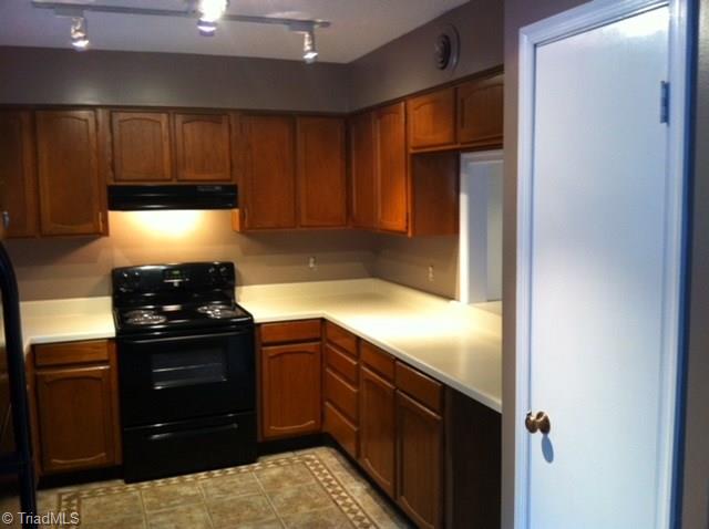 234 Northpoint Avenue, Unit D High Point, NC 27262 - Photo 3 of 10 Gallery Image 3