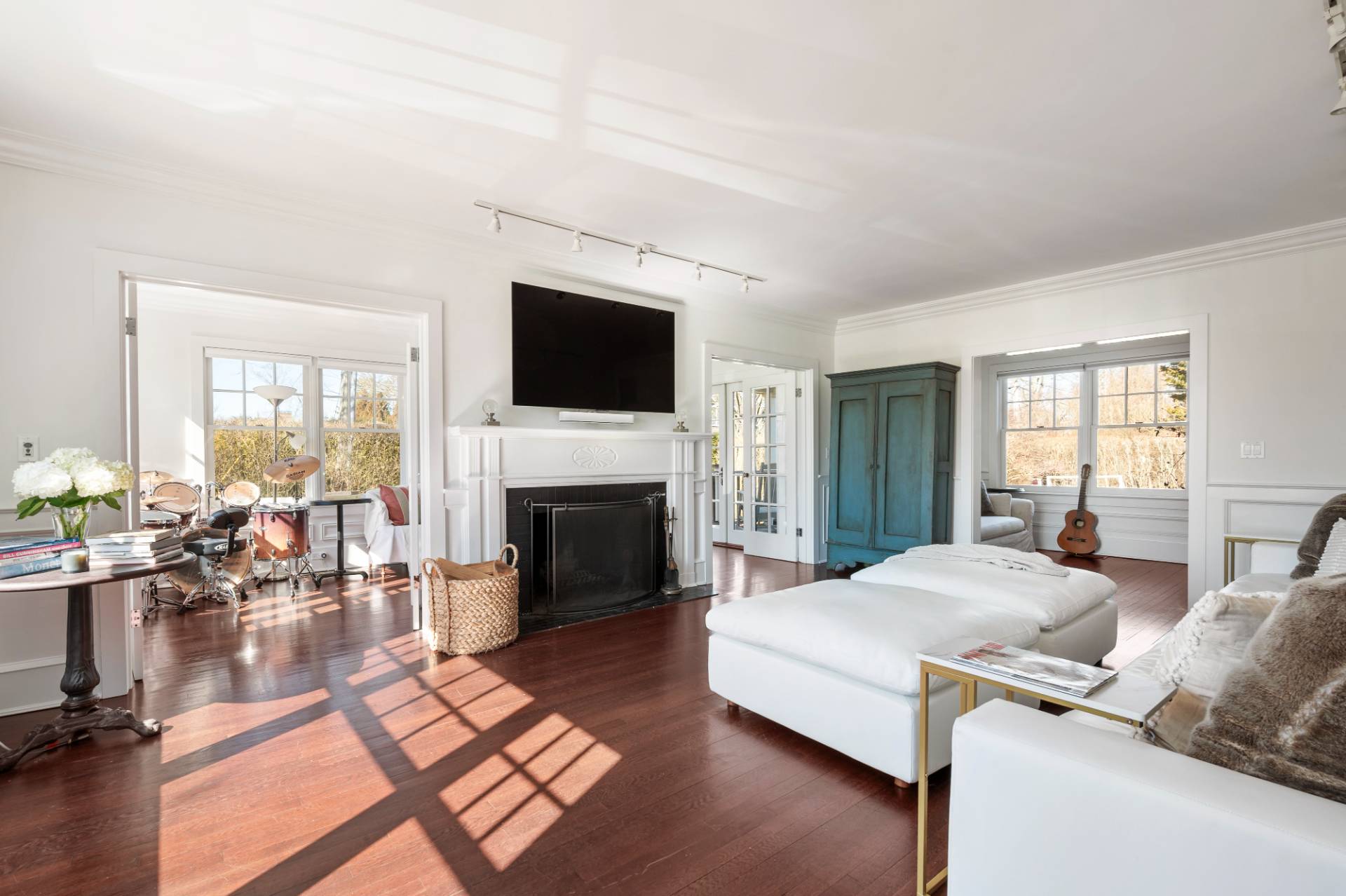 179 Hampton Road Southampton, NY 11968 - Photo 8 of 25