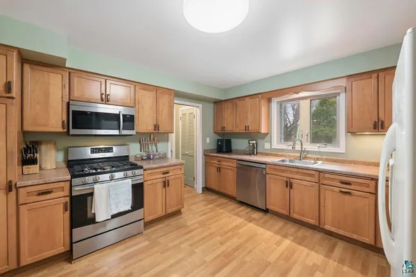 $305,000 | 1220 Vaughn Avenue, Ashland, WI 54806