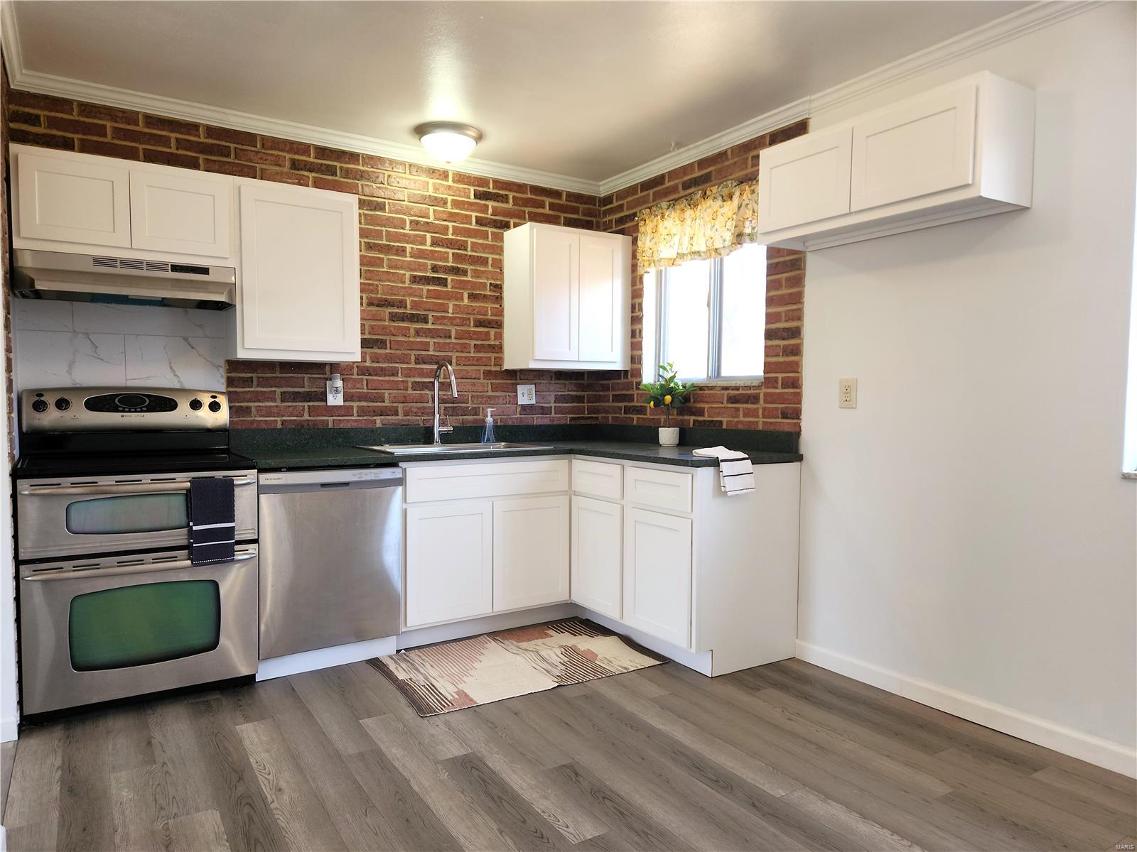 5909 Starlight Drive High Ridge, MO 63049 - Photo 5 of 15