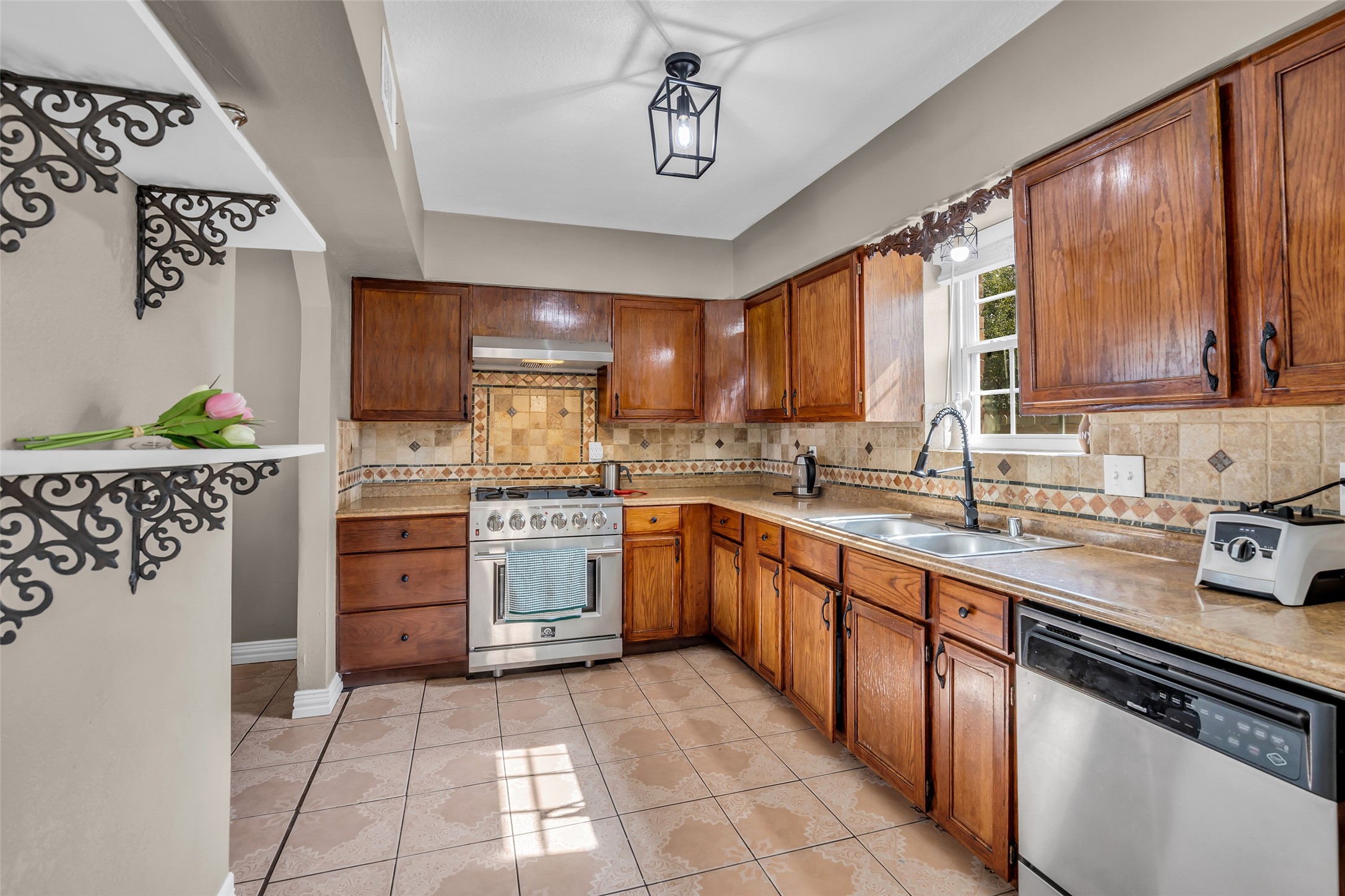 5007 Inverness Drive Baytown, TX 77521 - Photo 21 of 30
