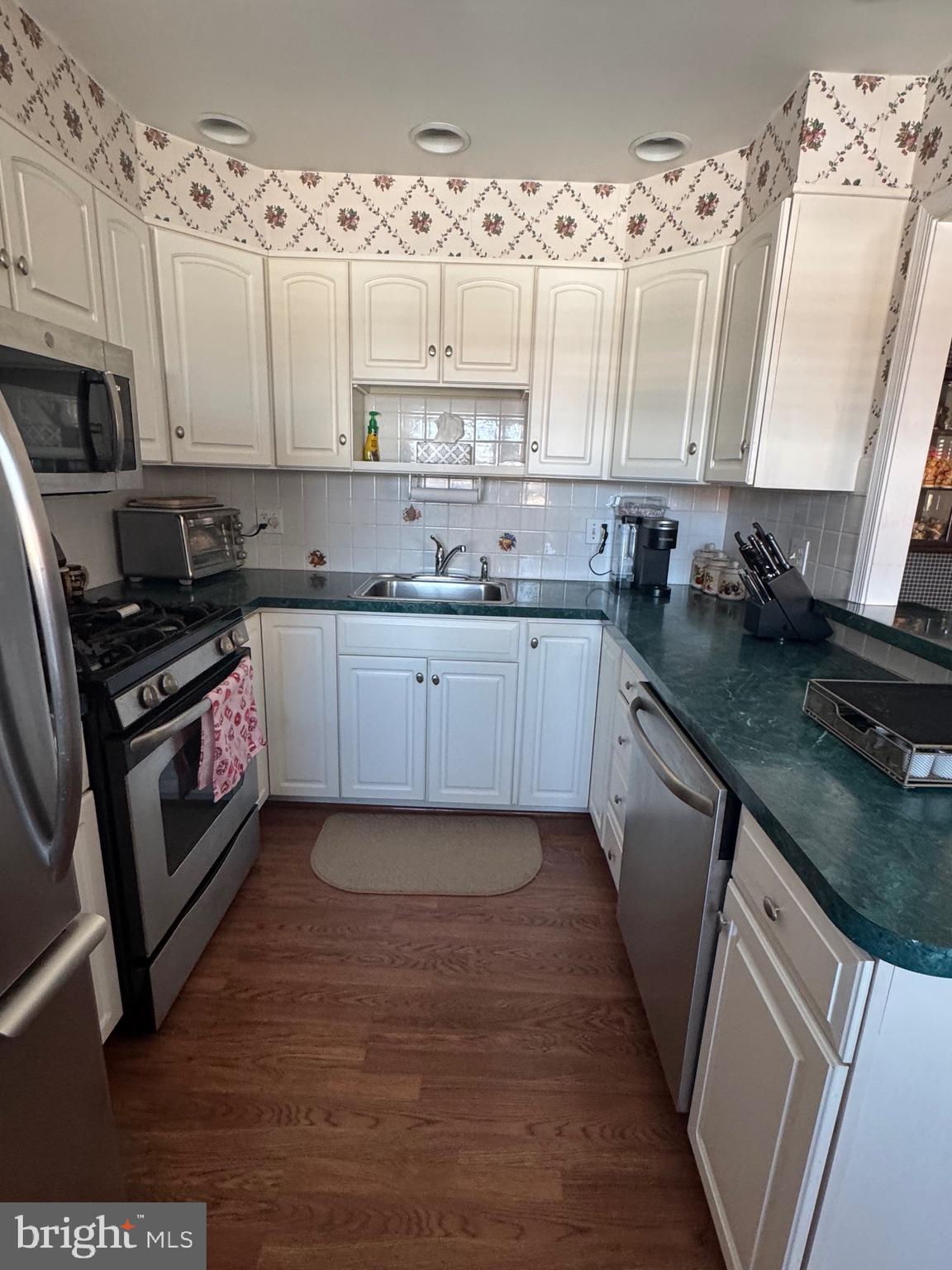 3537 Carey Road Philadelphia, PA 19154 - Photo 13 of 32 Kitchen