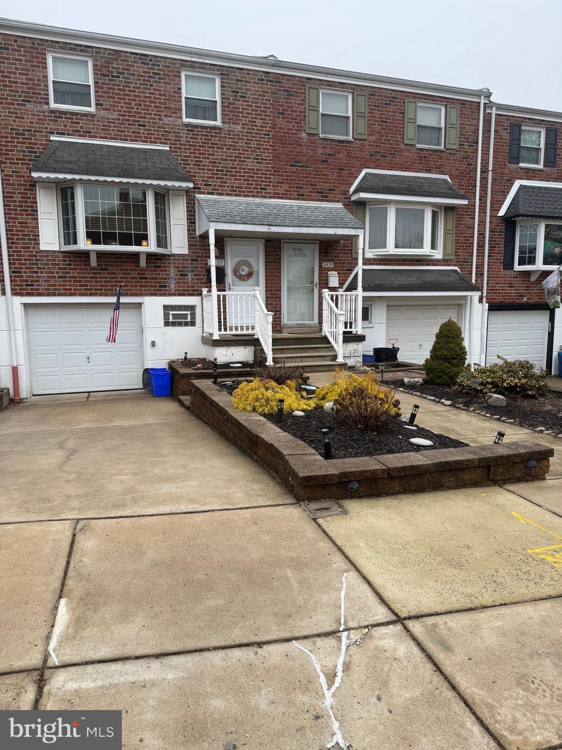 3537 Carey Road Philadelphia, PA 19154 - Photo 2 of 32 Exterior Front