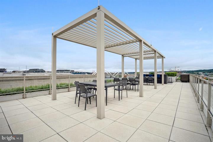 88 V Street Southwest, Unit 711 Washington, DC 20024 - Photo 24 of 27