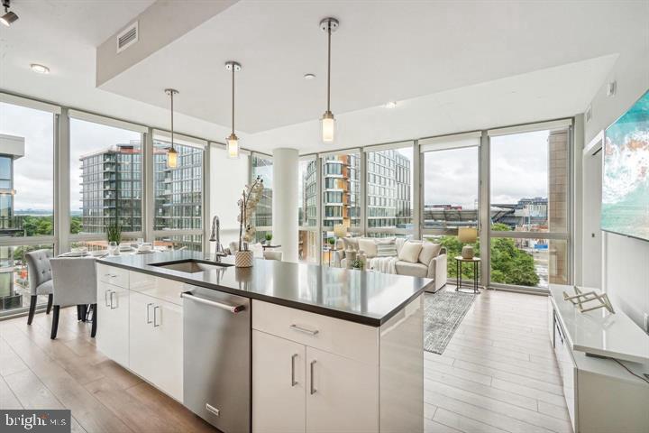 88 V Street Southwest, Unit 711 Washington, DC 20024 - Photo 6 of 27