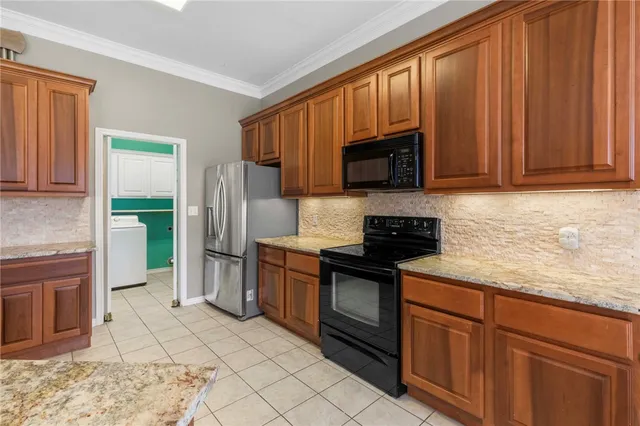 $365,000 | 11 Arnold Palmer Lane, Hilltop Lakes, TX 77871