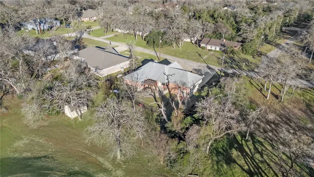 $365,000 | 11 Arnold Palmer Lane, Hilltop Lakes, TX 77871