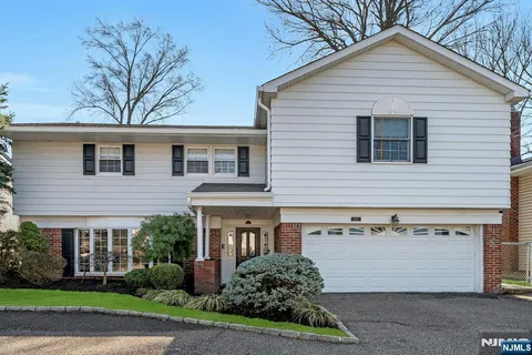 $950,000 | 460 New Bridge Road, Bergenfield, NJ 07621