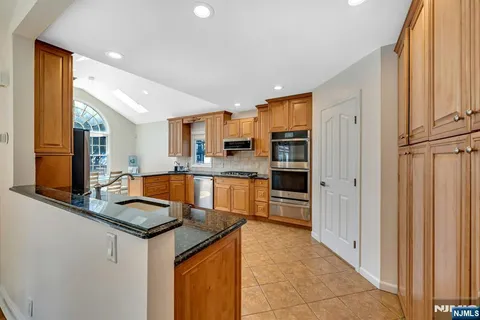 $950,000 | 460 New Bridge Road, Bergenfield, NJ 07621