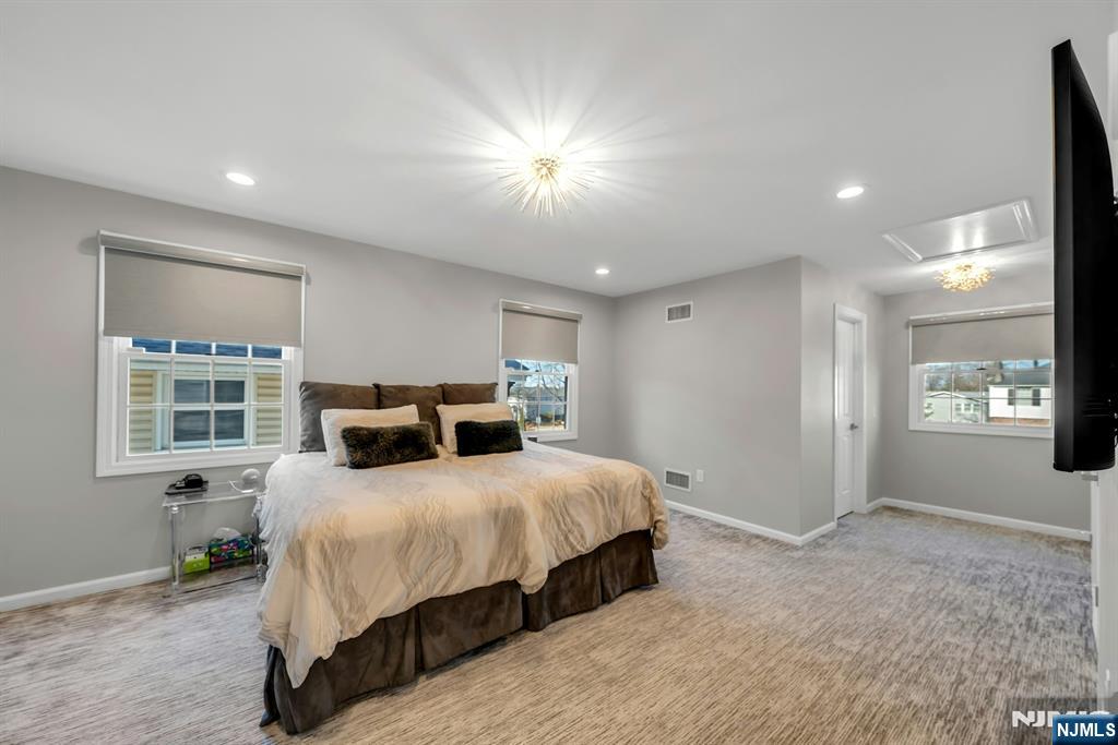 460 New Bridge Road Bergenfield, NJ 07621 - Photo 31 of 45