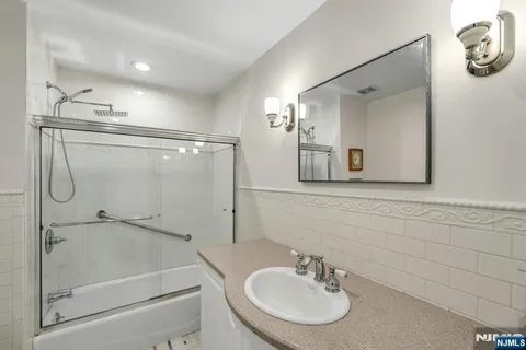 $950,000 | 460 New Bridge Road, Bergenfield, NJ 07621