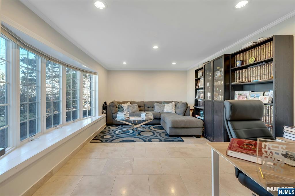 460 New Bridge Road Bergenfield, NJ 07621 - Photo 38 of 45