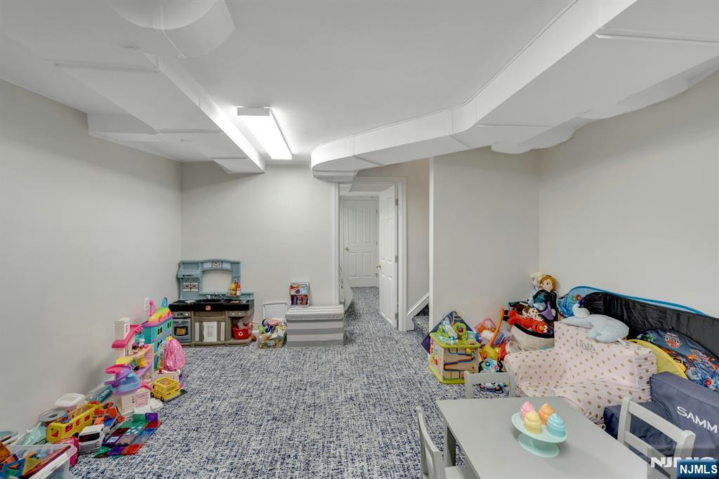 460 New Bridge Road Bergenfield, NJ 07621 - Photo 40 of 45