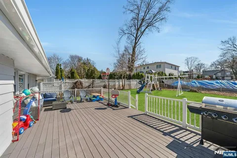 $950,000 | 460 New Bridge Road, Bergenfield, NJ 07621