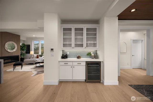 $2,595,000 | 807 West Armour Street, Seattle, WA 98119