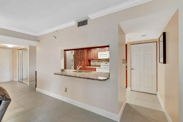 $2,850 | 1915 Lavers Circle, Unit E303, Delray Beach, FL 33444