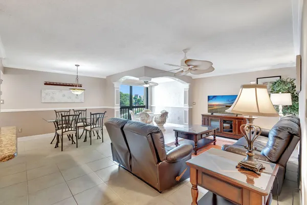 $2,850 | 1915 Lavers Circle, Unit E303, Delray Beach, FL 33444