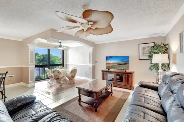 $2,850 | 1915 Lavers Circle, Unit E303, Delray Beach, FL 33444