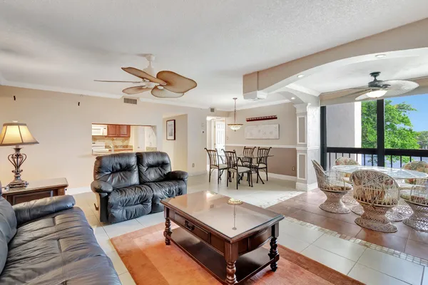 $2,850 | 1915 Lavers Circle, Unit E303, Delray Beach, FL 33444