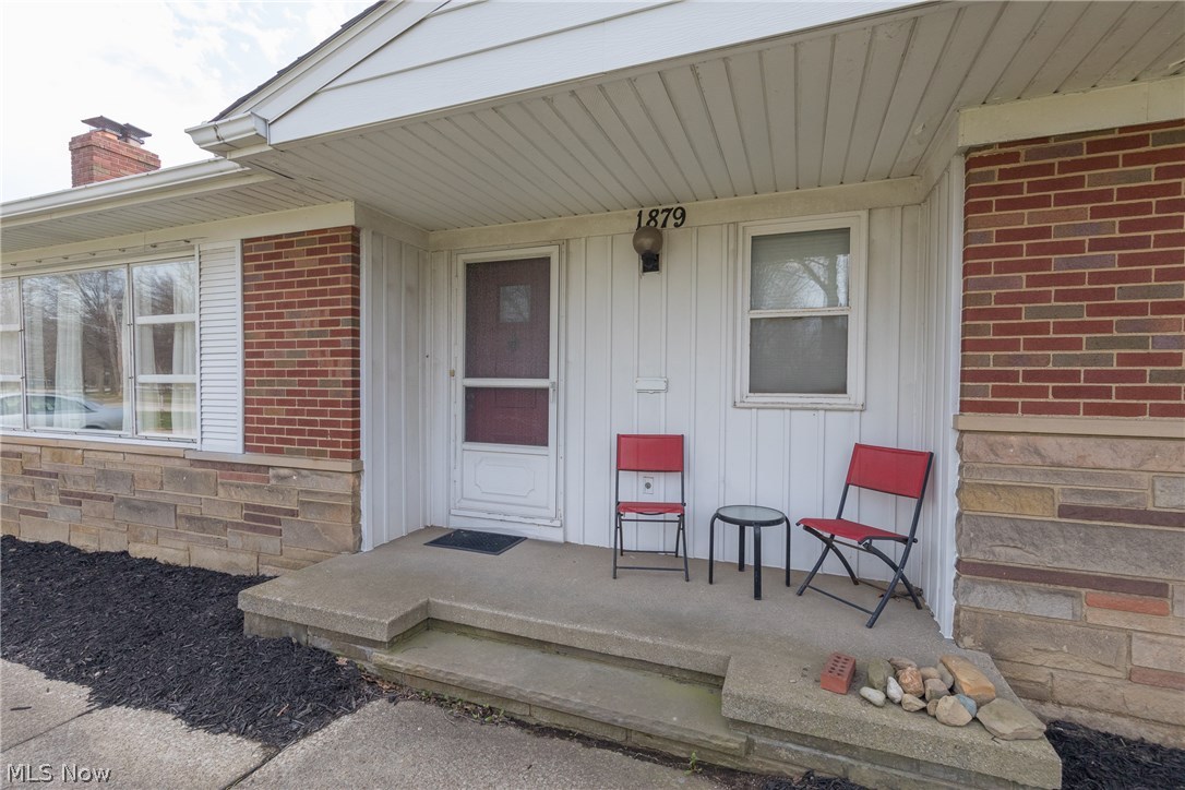 1879 Brainard Road Lyndhurst, OH 44124 - Photo 2 of 29