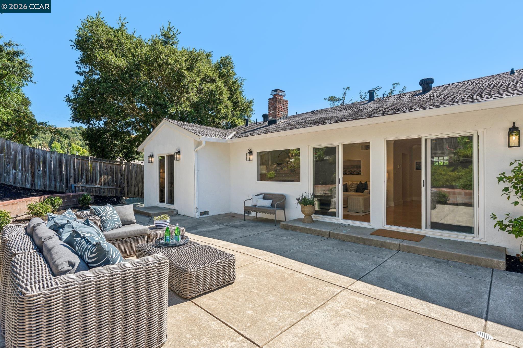 414 Castello Road Lafayette, CA 94549 - Photo 10 of 53