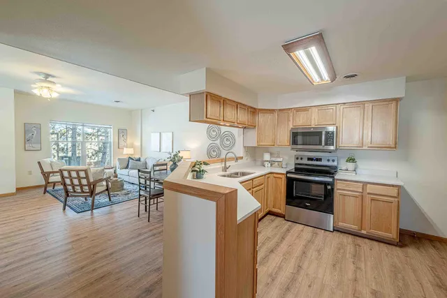 $355,000 | 2892 South Seminole Highway, Unit 6, Fitchburg, WI 53711