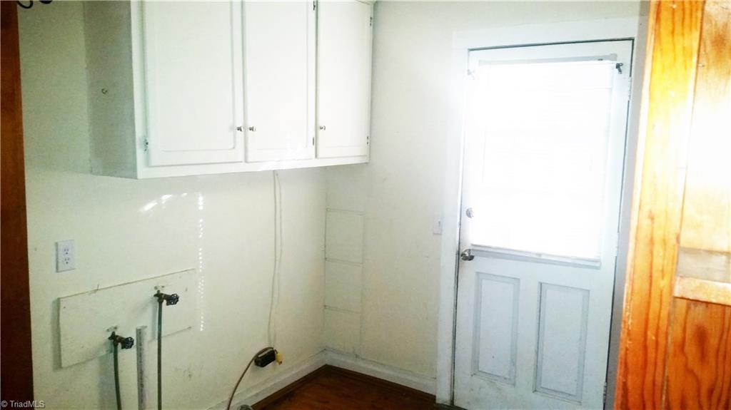 172 Guy Crouse Road Traphill, NC 28685 - Photo 13 of 17 Laundry room