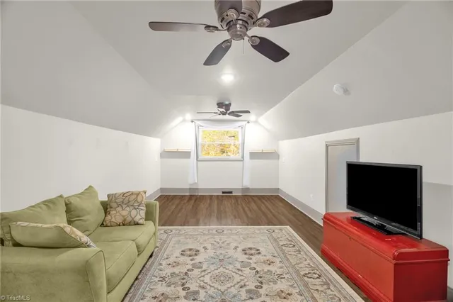 $285,000 | 521 Dogwood Circle, High Point, NC 27260