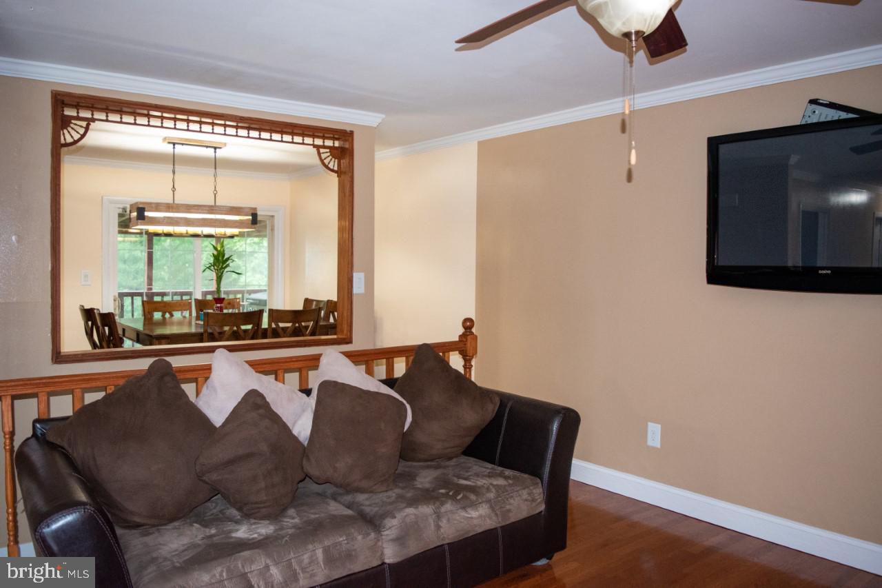 13617 Kingsman Road Woodbridge, VA 22193 - Photo 12 of 30 Gallery Image 12