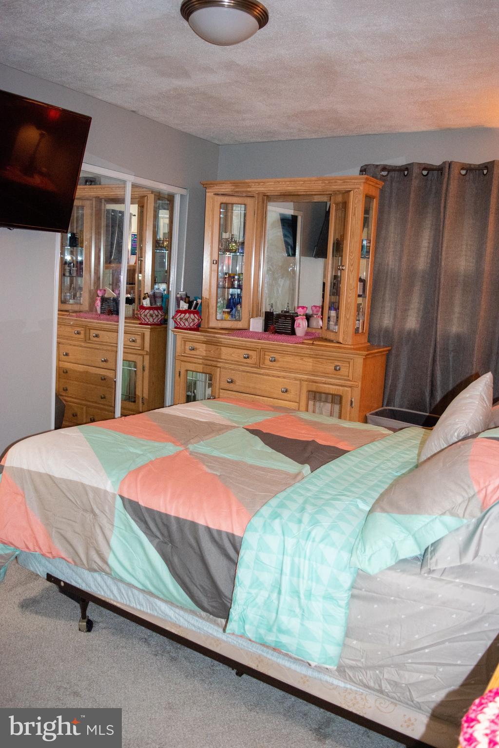 13617 Kingsman Road Woodbridge, VA 22193 - Photo 13 of 30 Master bedroom