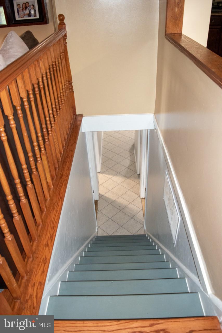 13617 Kingsman Road Woodbridge, VA 22193 - Photo 19 of 30 Stairway toward the basement