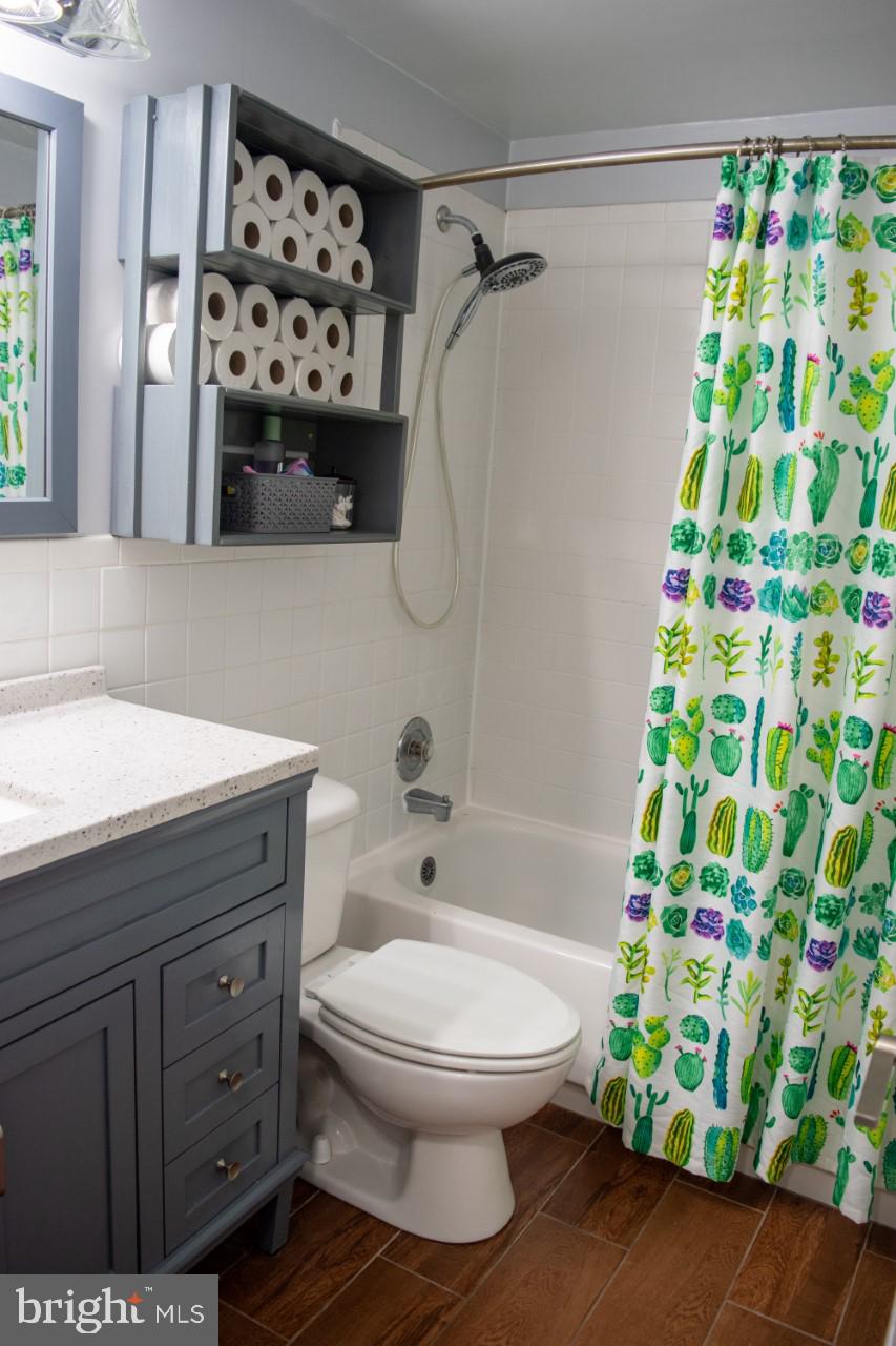 13617 Kingsman Road Woodbridge, VA 22193 - Photo 23 of 30 Lower level Bath