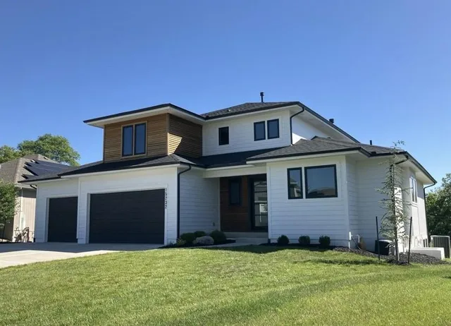 $849,950 | 15232 West 171st Terrace, Olathe, KS 66062