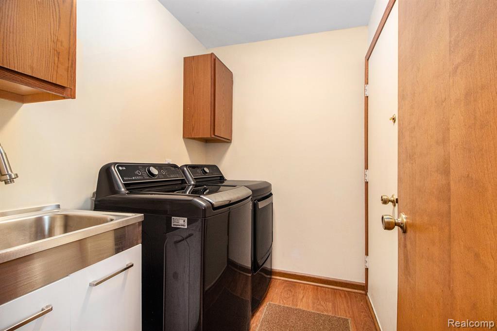 24604 Jamestowne Road Novi, MI 48375 - Photo 23 of 37