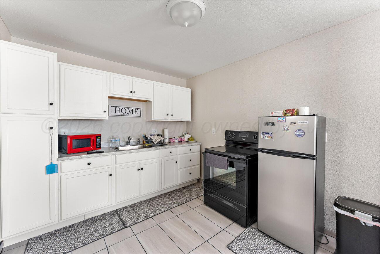 14301 White Tail Avenue Amarillo, TX 79124 - Photo 27 of 67 Apartment Kitchen